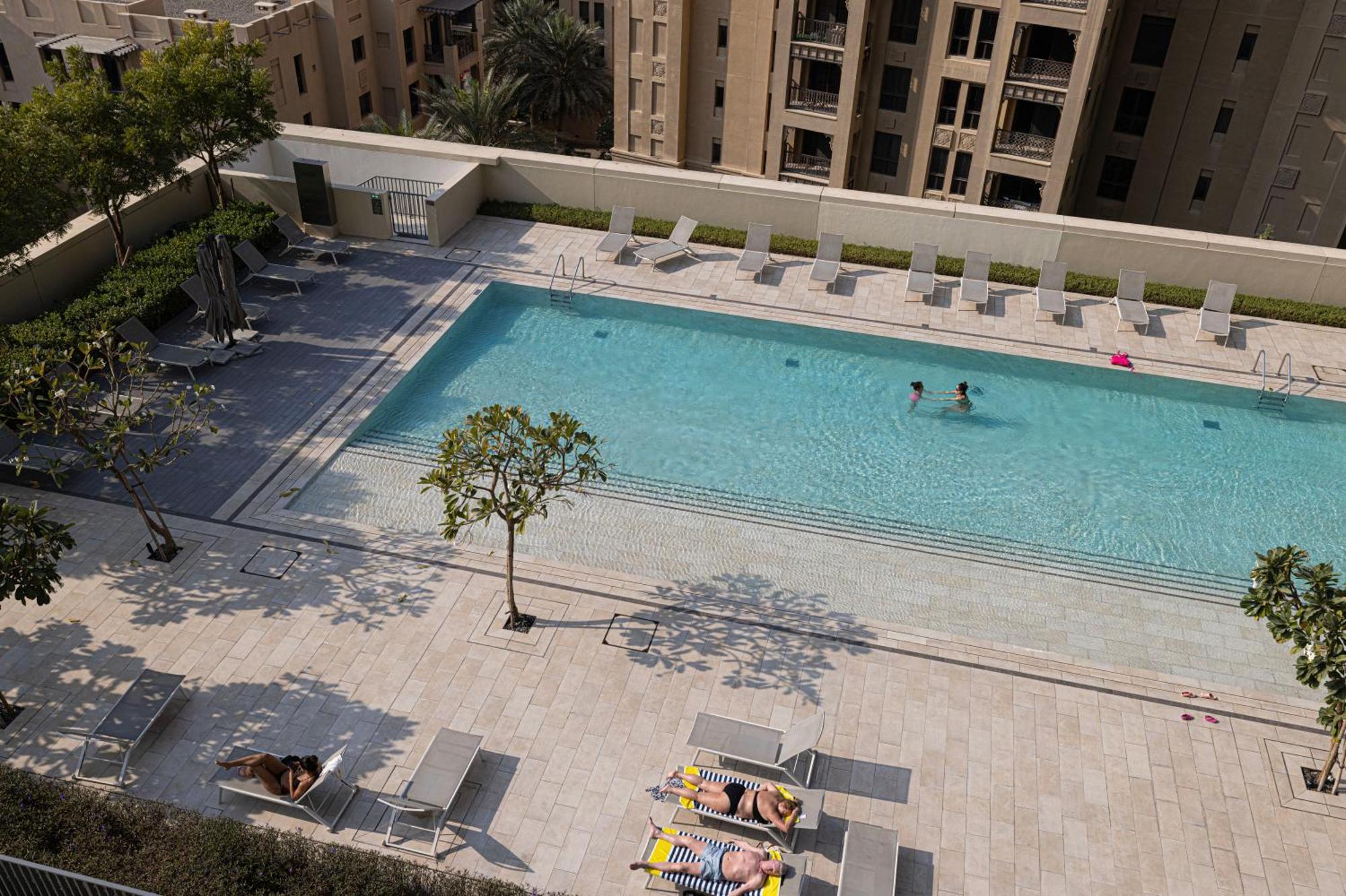Full Burj Khalifa View! Brand New 2 Bedrooms! 5min Walk From Mall! *