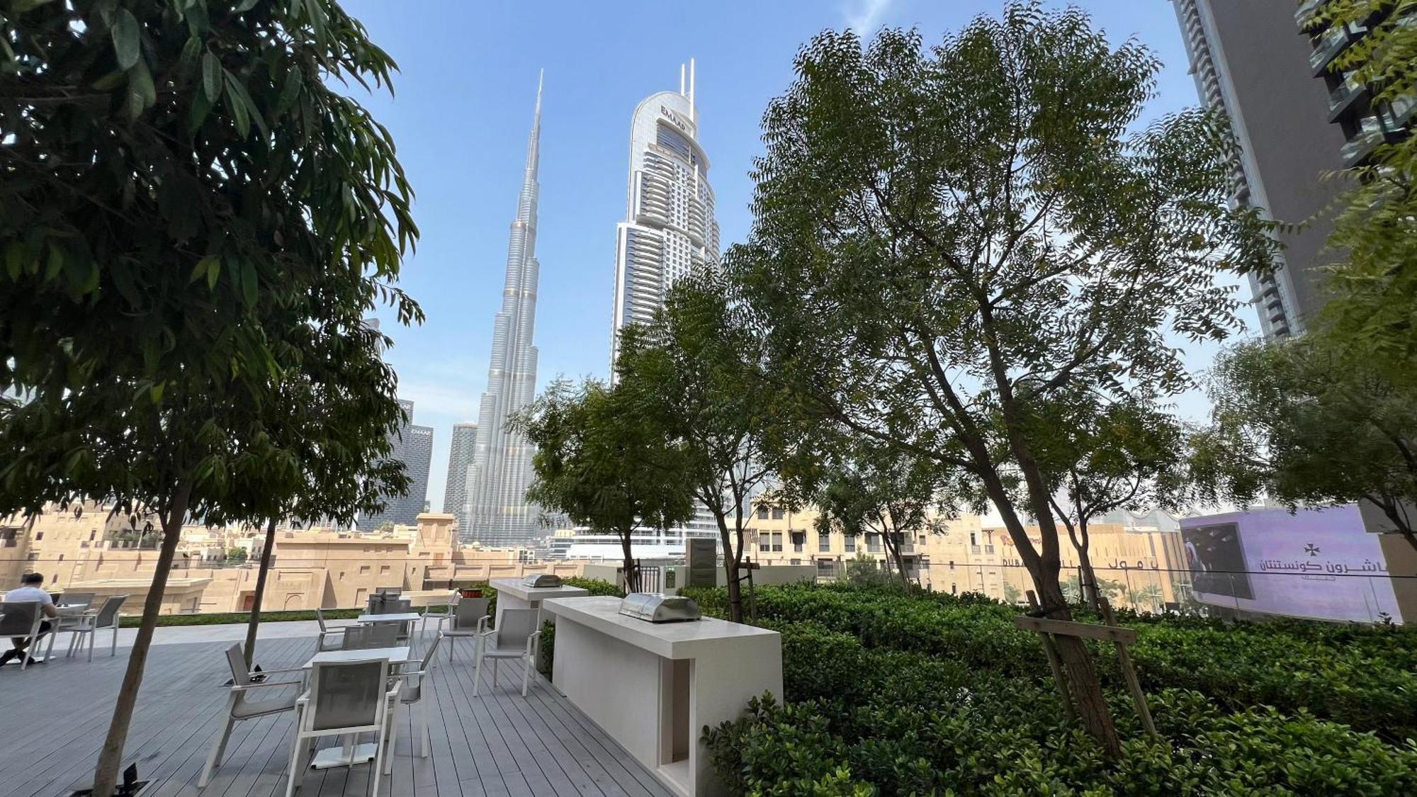 Full Burj Khalifa View! Brand New 2 Bedrooms! 5min Walk From Mall! Apartment
