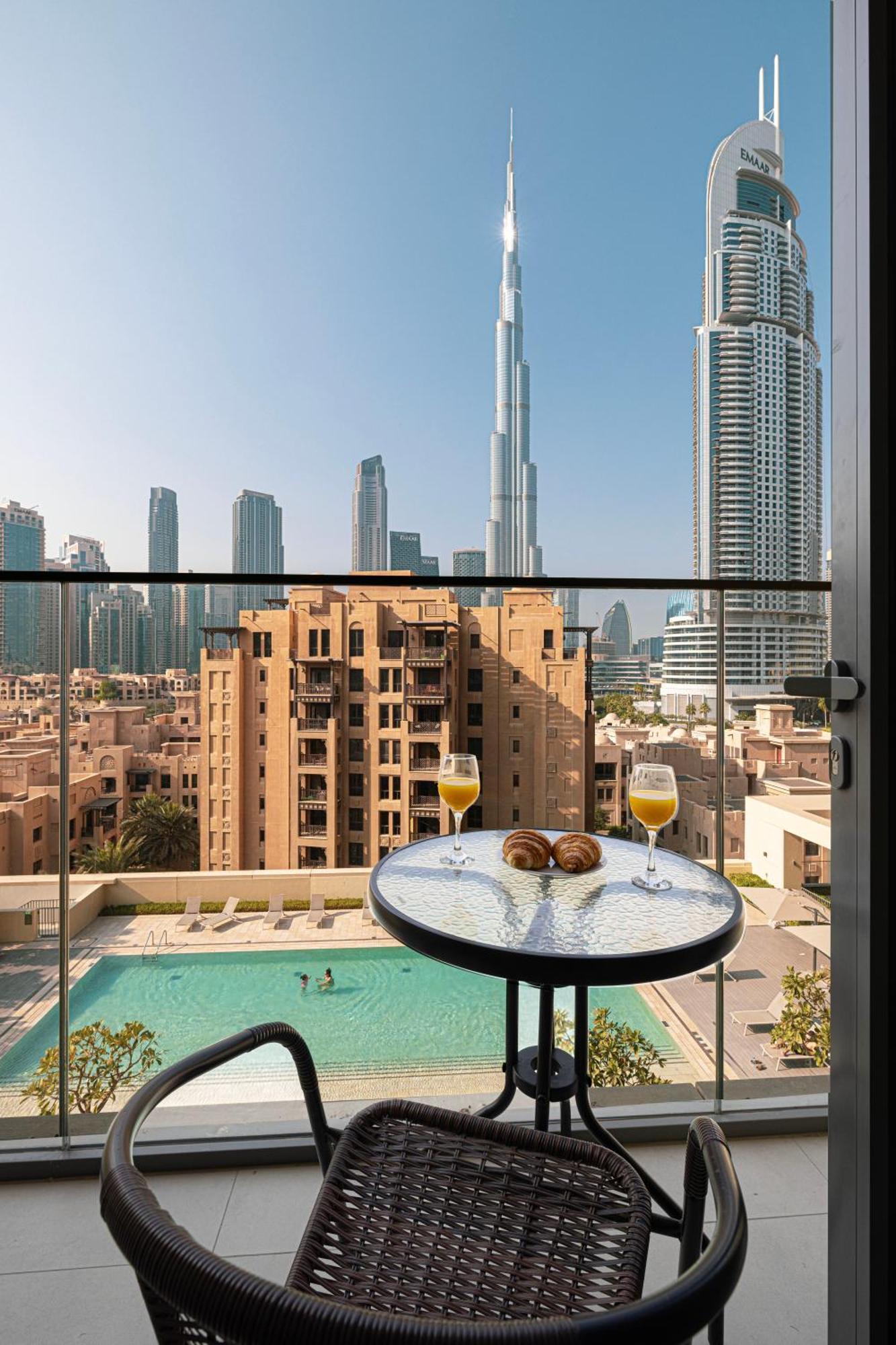 Apartment Full Burj Khalifa View! Brand New 2 Bedrooms! 5min Walk From Mall!