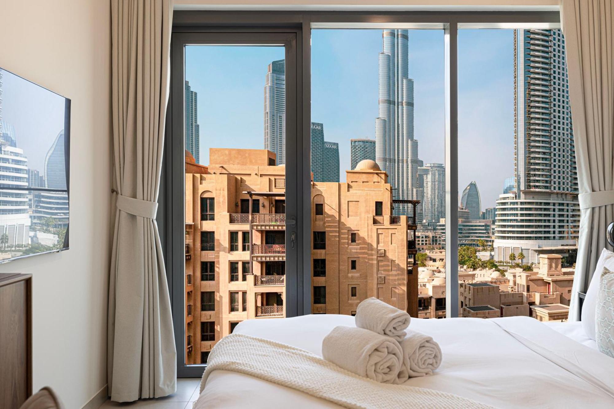 Apartment Full Burj Khalifa View! Brand New 2 Bedrooms! 5min Walk From Mall! Dubai