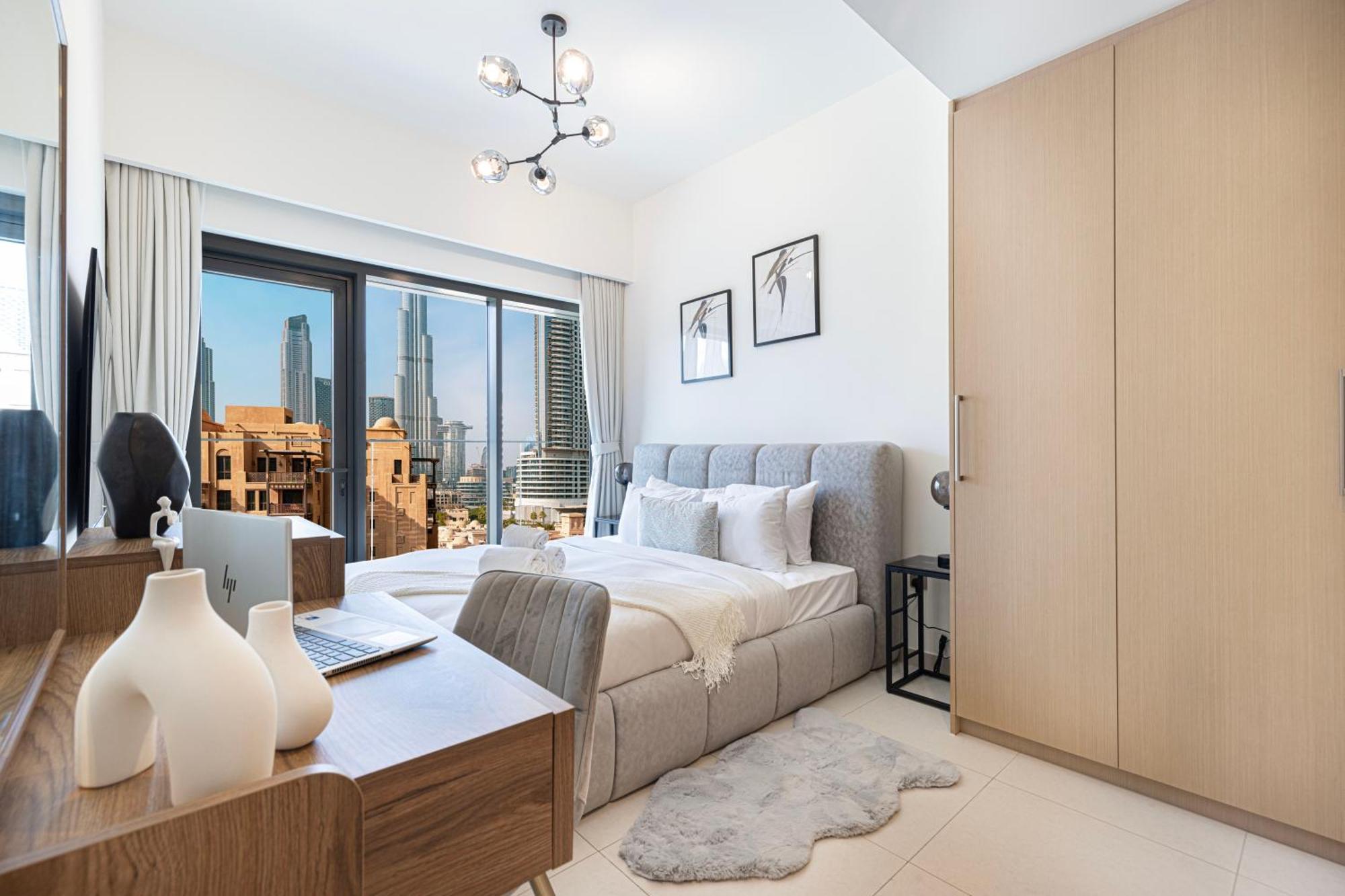Full Burj Khalifa View! Brand New 2 Bedrooms! 5min Walk From Mall! Dubai